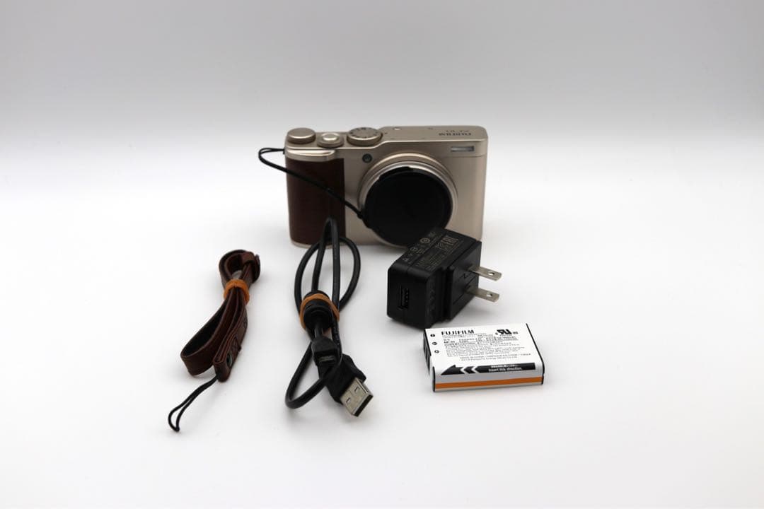 美品【FUJIFILM】XF10 FUJINON EBC 18.5mm F2.8