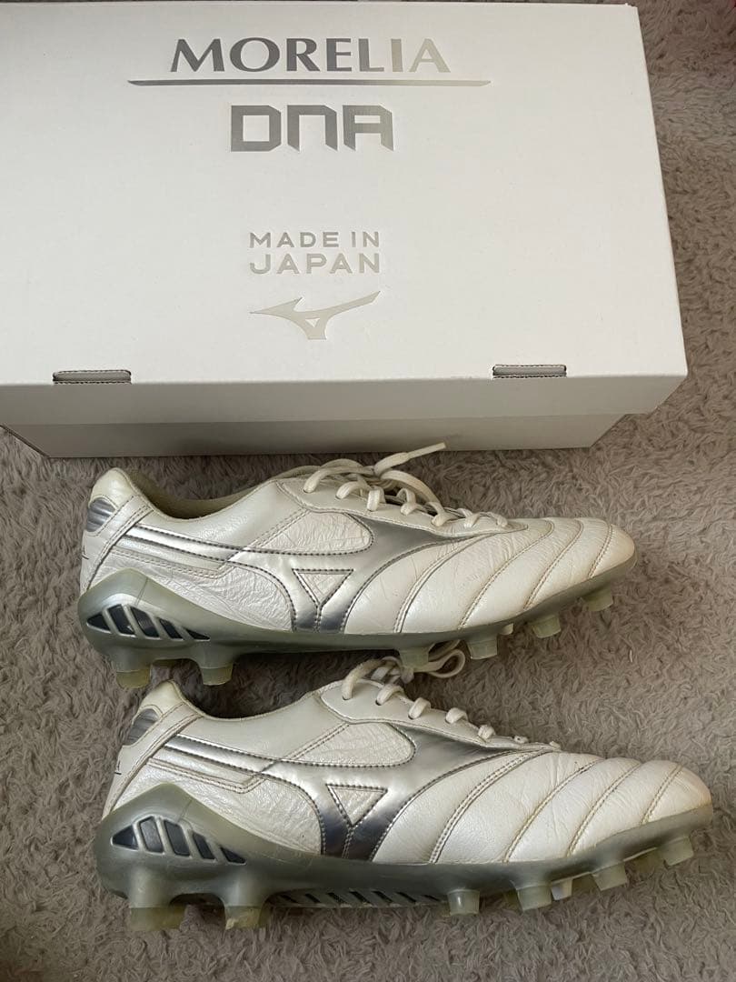 サッカースパイク　ミズノ　モレリアDNA