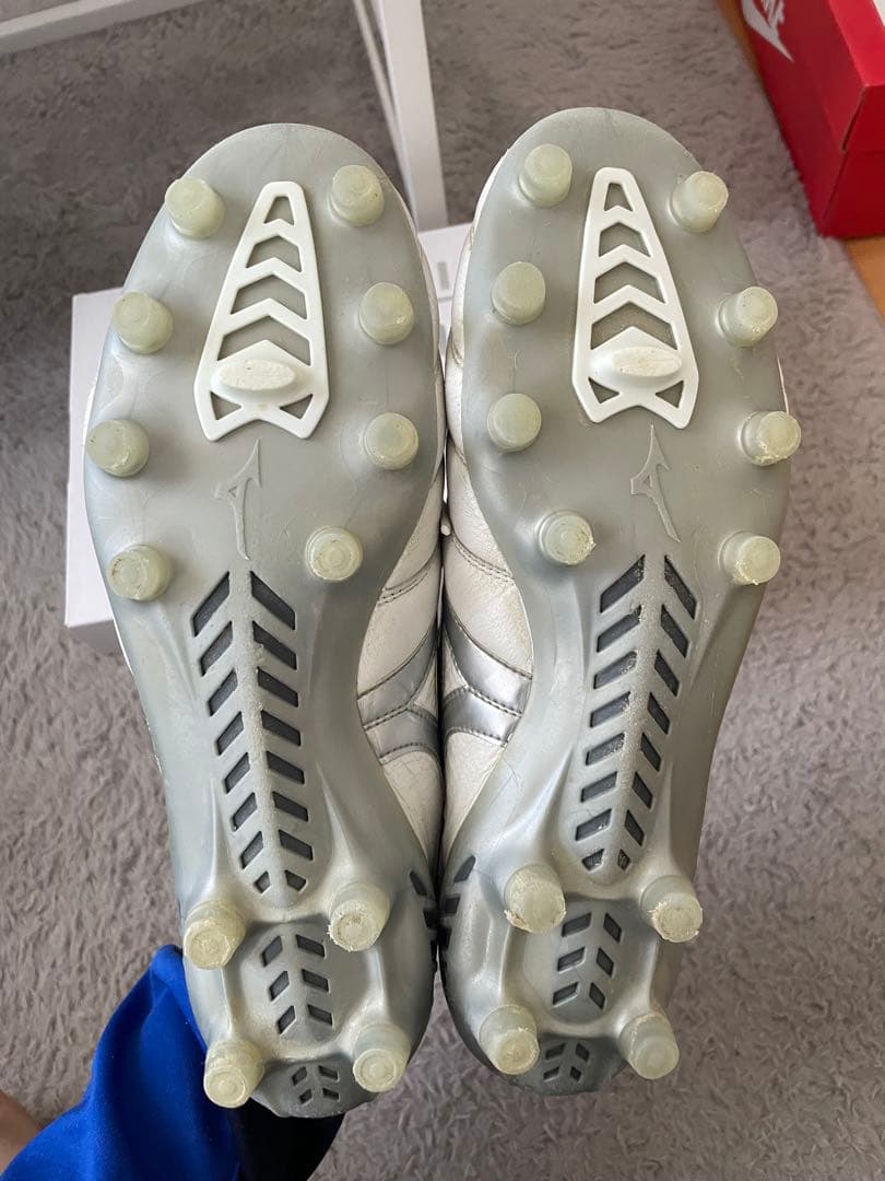 サッカースパイク　ミズノ　モレリアDNA