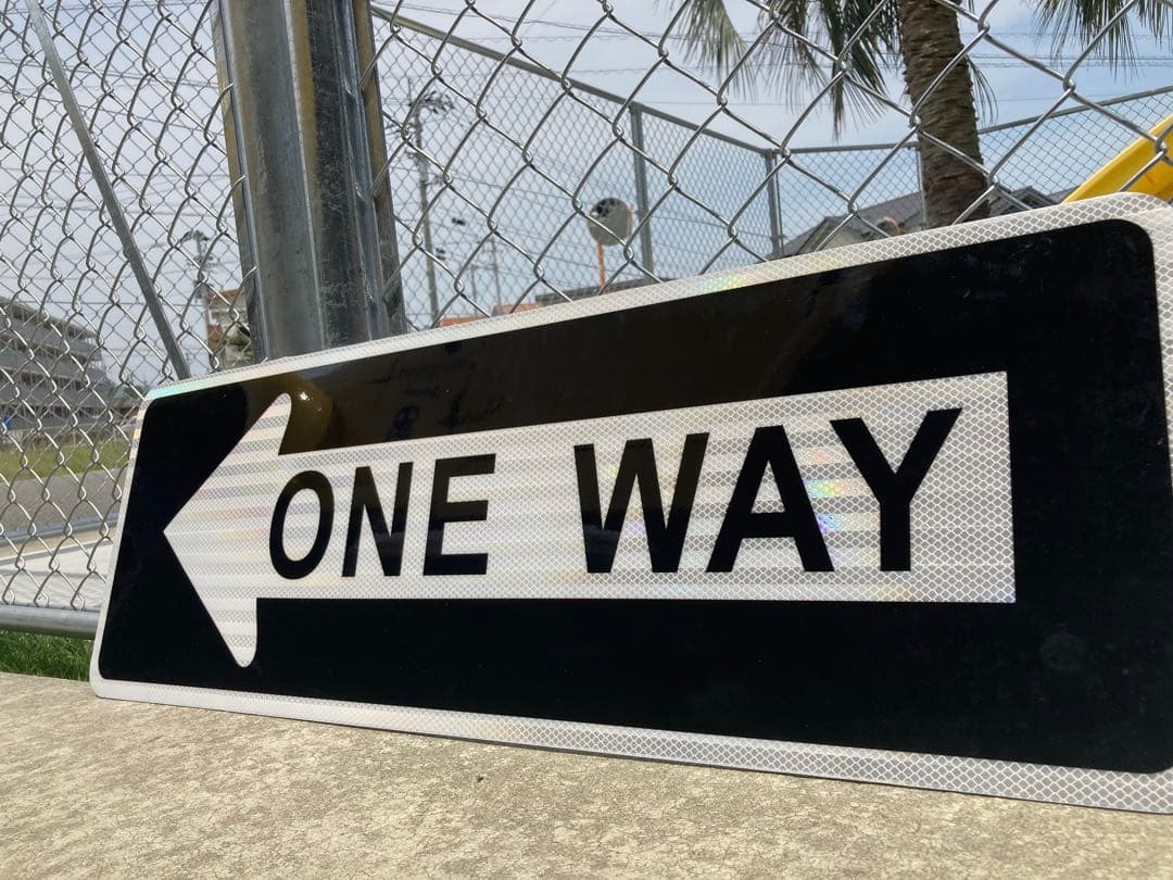 アメリカンガレージ　オブジェ　道路標識　アメリカロードサイン　看板　ワンウェイ