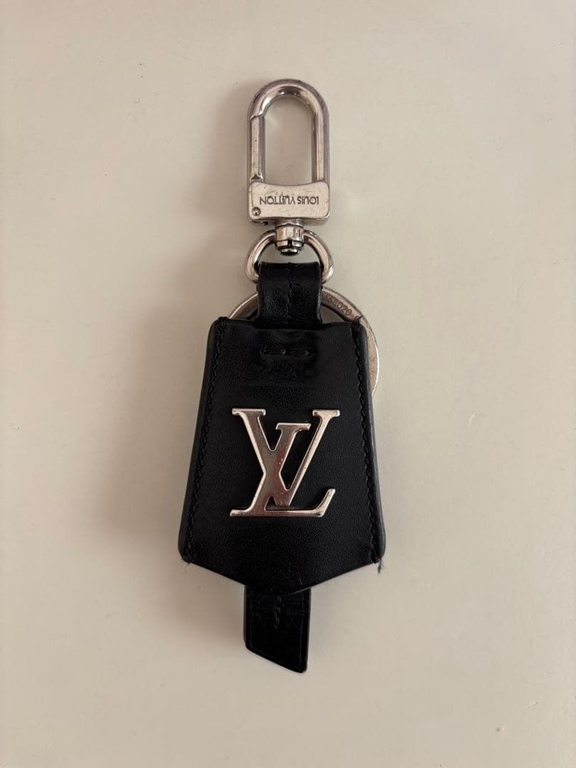 ルイヴィトン　キーリング　キーケース　チャーム　レザー