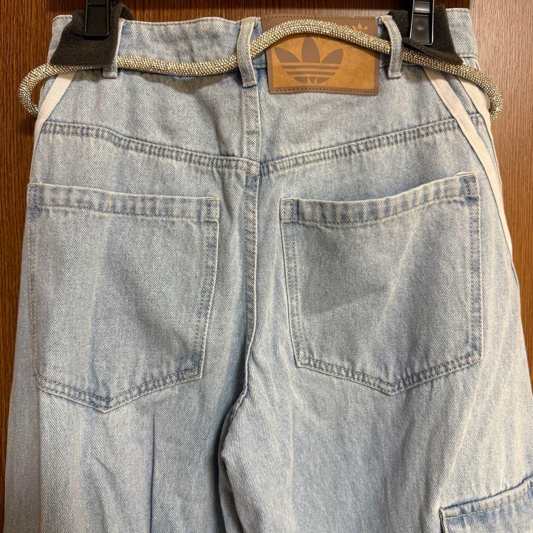 adidasデニムカーゴパンツ