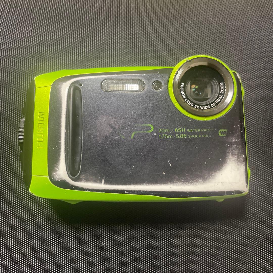 デジカメ　FUJIFILM　FinePix　XP120