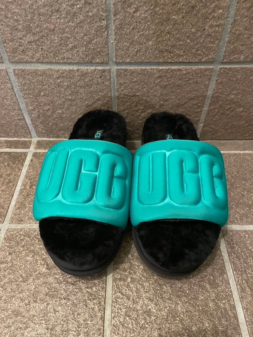 UGG ターコイズ サンダル