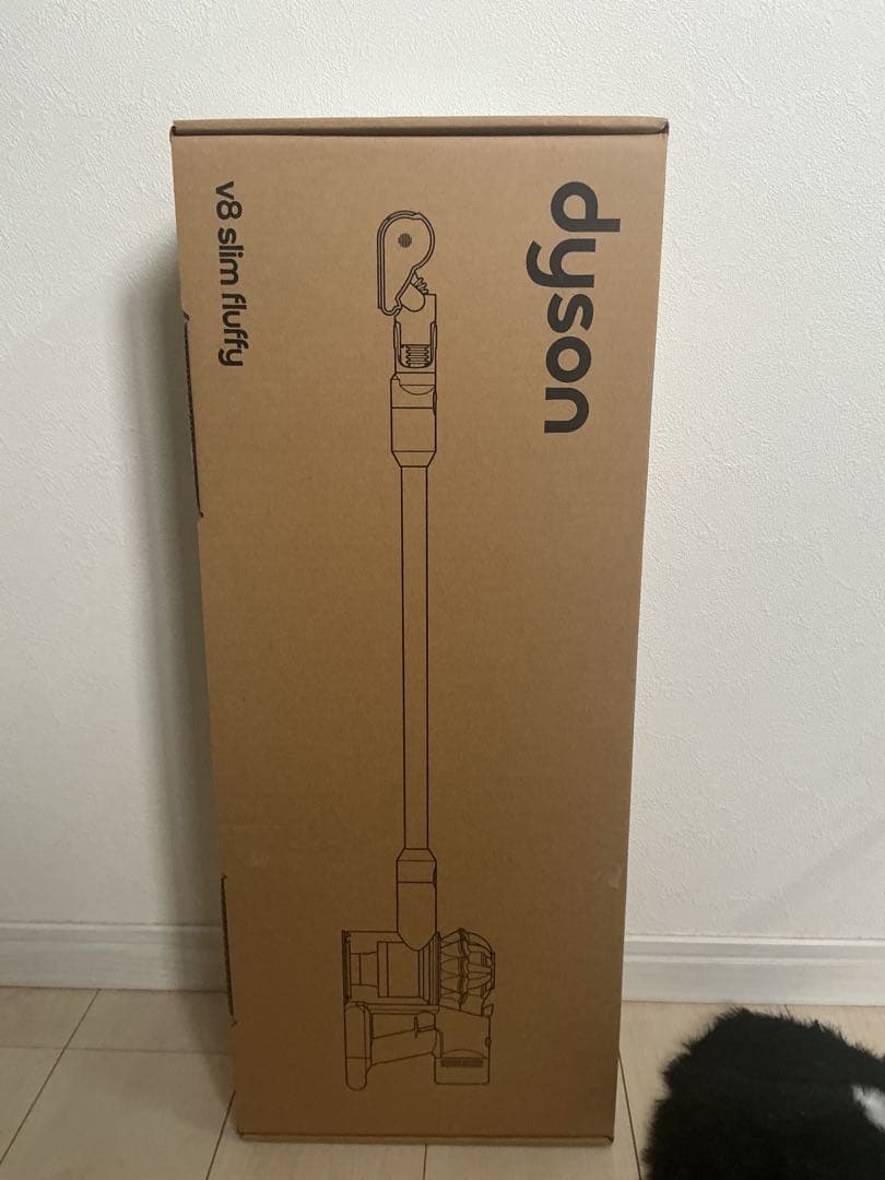 新品　Dyson v8 slim fluffy