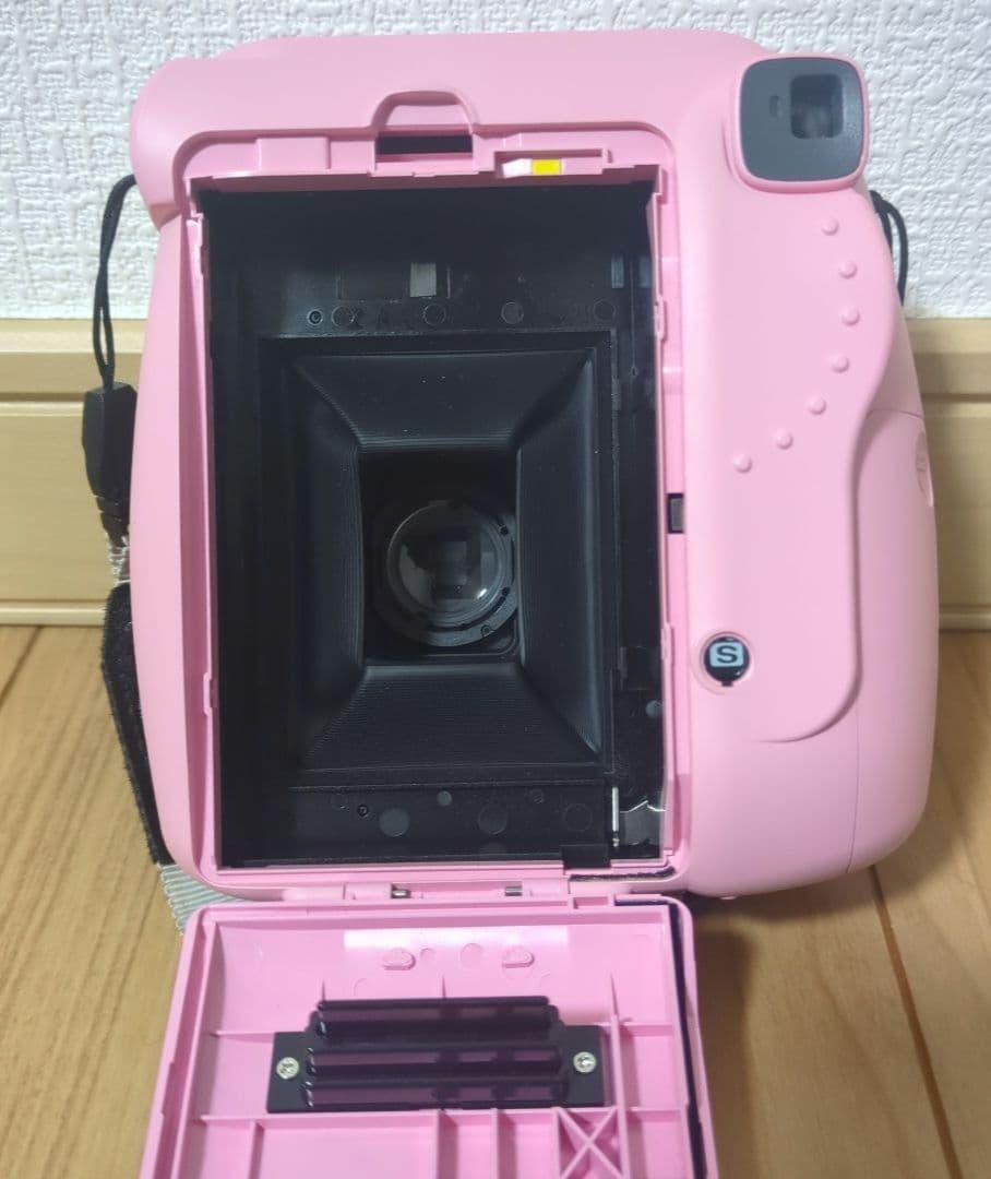 フィルムカメラ FUJI FILM INSTAX MINI 8+ N STRAWBERRY