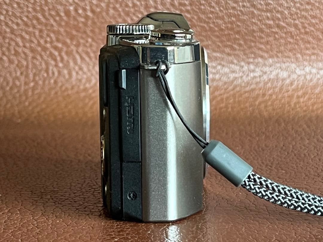 ＯＬＹＭＰＵＳ　デジタルカメラ　ＳＺ－３０ＭＲ　２４倍ズーム　オリンパス