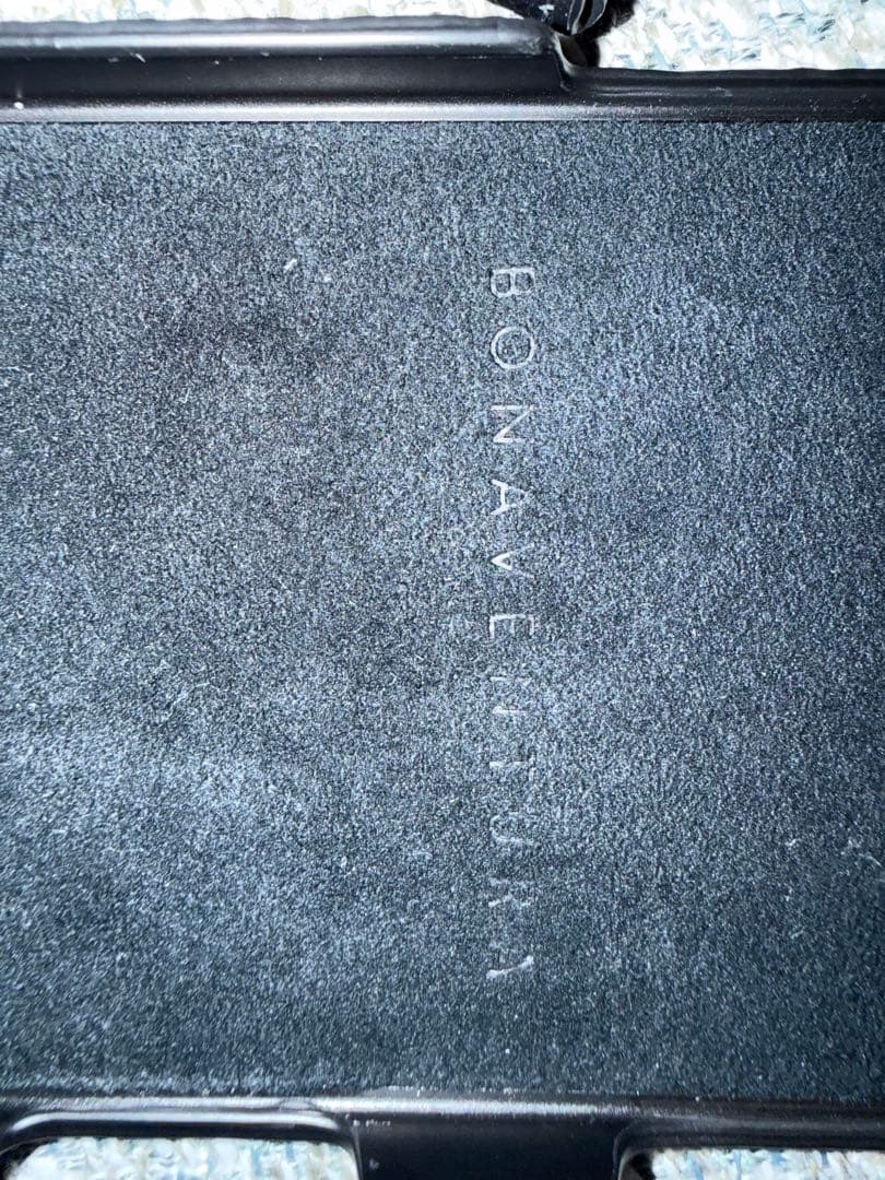 BONAVENTURA iPhone16Proケース　スナップボタン付き