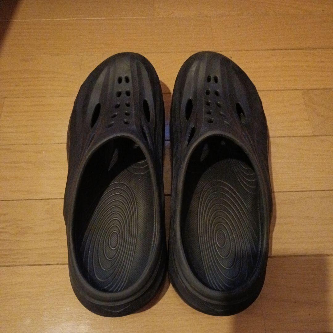 HOKA ブラック クロッグサンダル