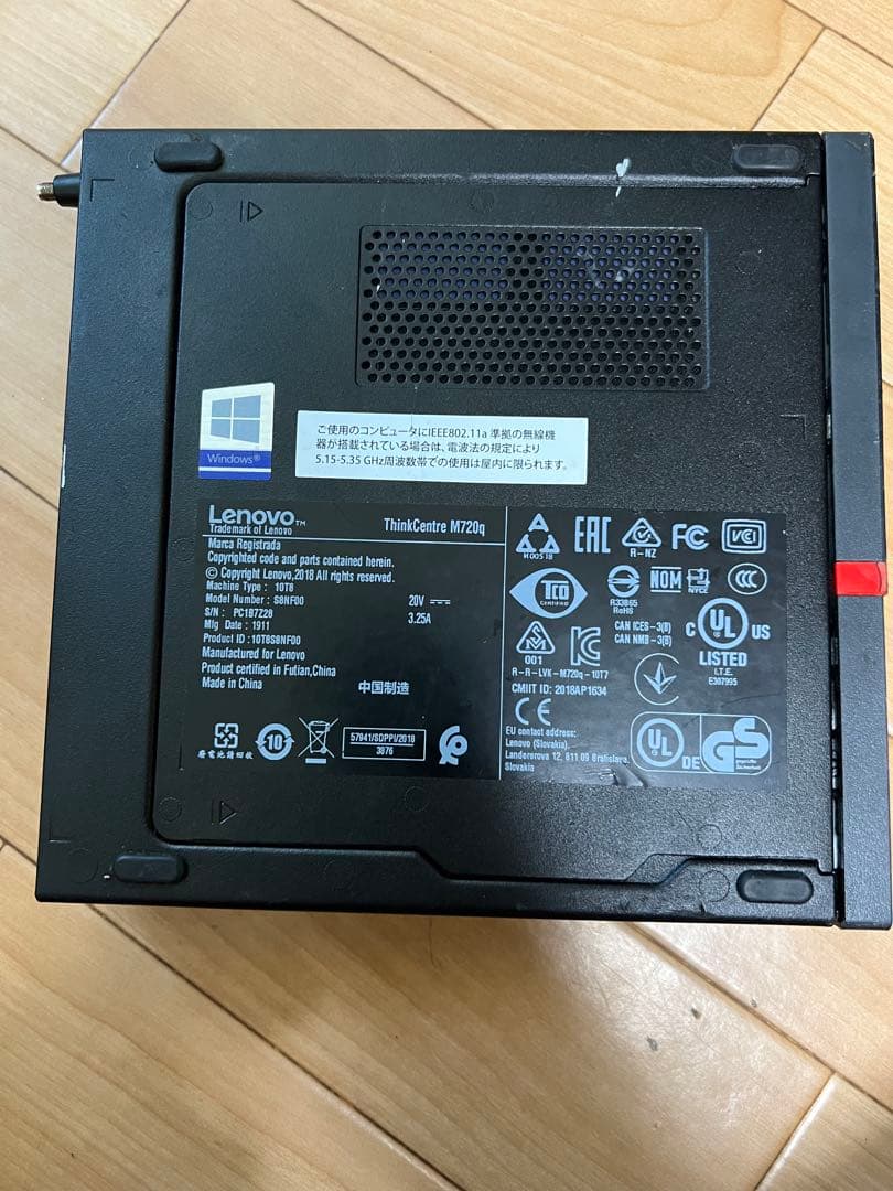 Lenovo ThinkCentre M720q ミニPC
