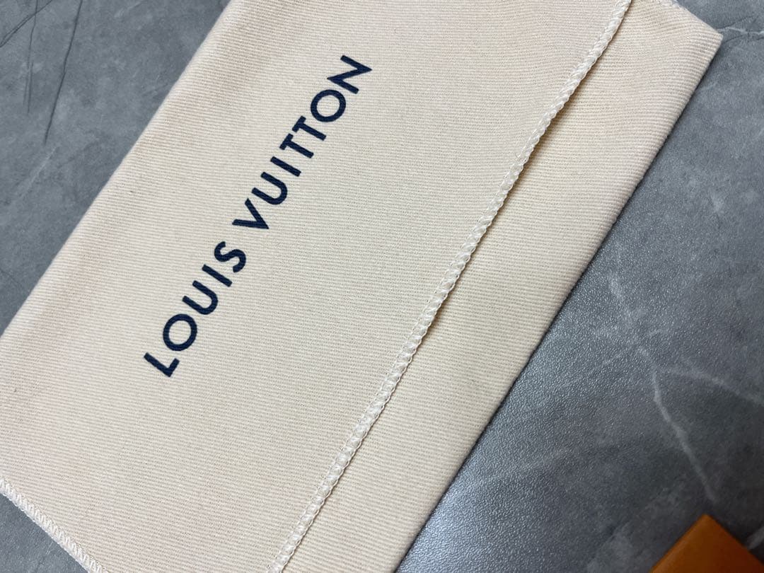 LOUIS VUITTON モノグラム長財布 ピンク