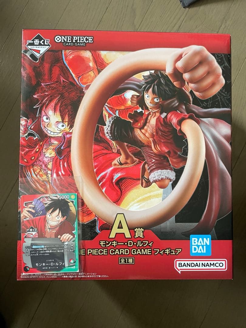 ワンピース一番くじ　A賞　モンキー・D・ルフィ 先着限定のカードの2点セット