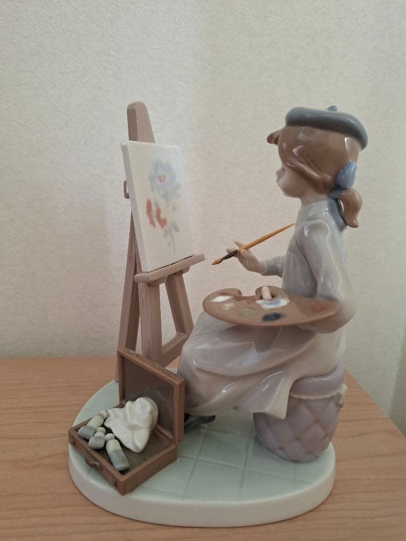 リヤドロ　若き画家