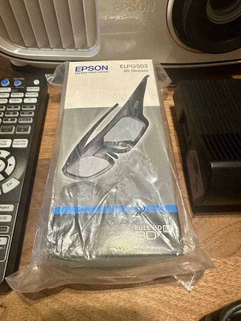 EPSON プロジェクター　EH-TW6600W　ワイヤレスモデル