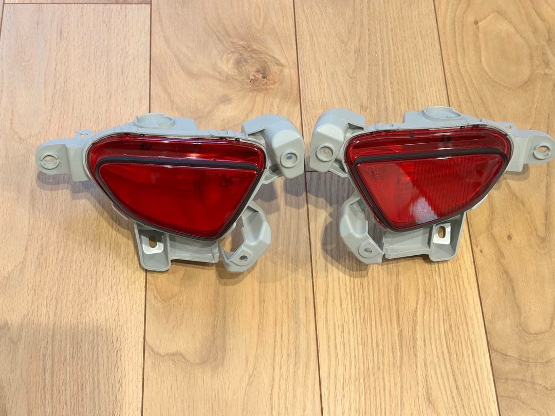 MAZDA デミオ 純正 リアアクセントレンズ リアフォグ