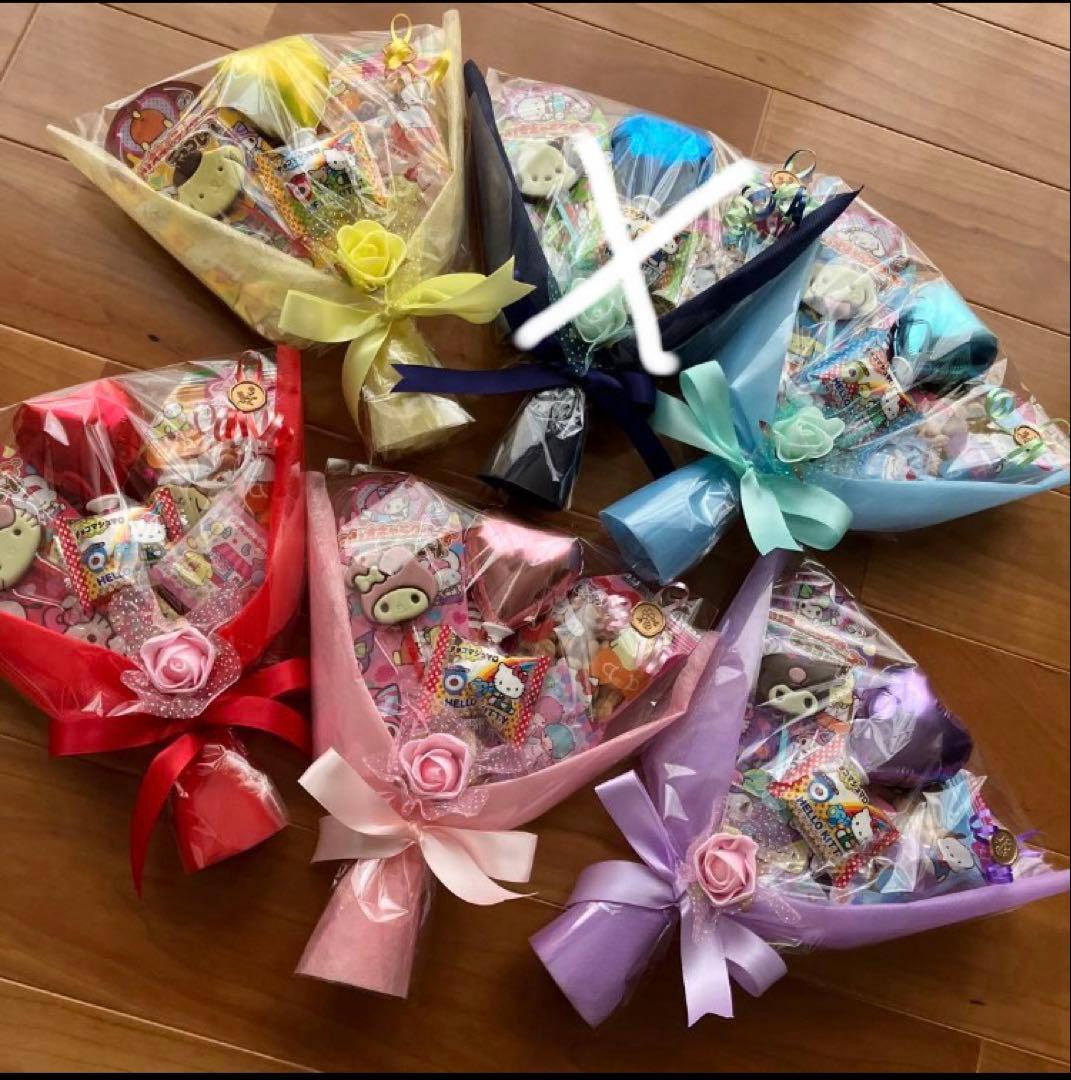 りえ様オーダー品　10束　バルーンブーケ　サンリオ　卒園　卒業