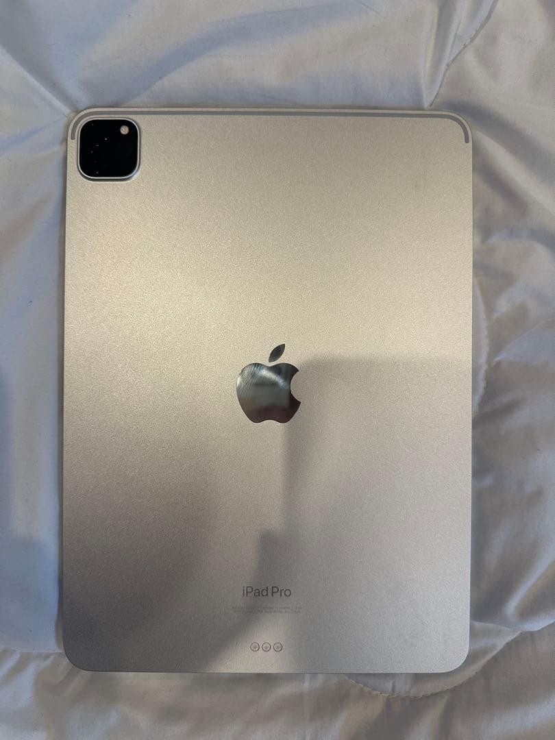 Apple iPad Pro 11インチ 第4世代　シルバー