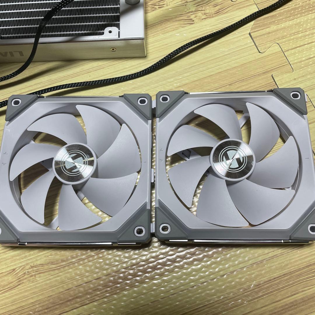 PC用ファン・クーラー Lian Li GALAHAD AIO 240 uni fan edition