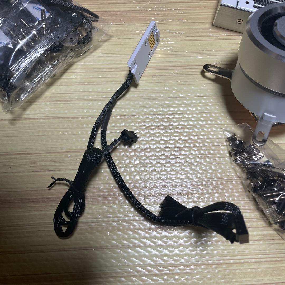 PC用ファン・クーラー Lian Li GALAHAD AIO 240 uni fan edition