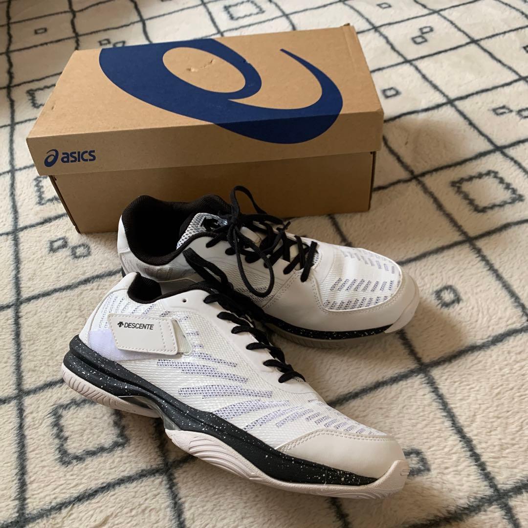 DESCENTEバレーボールシューズ（お値下げしました）