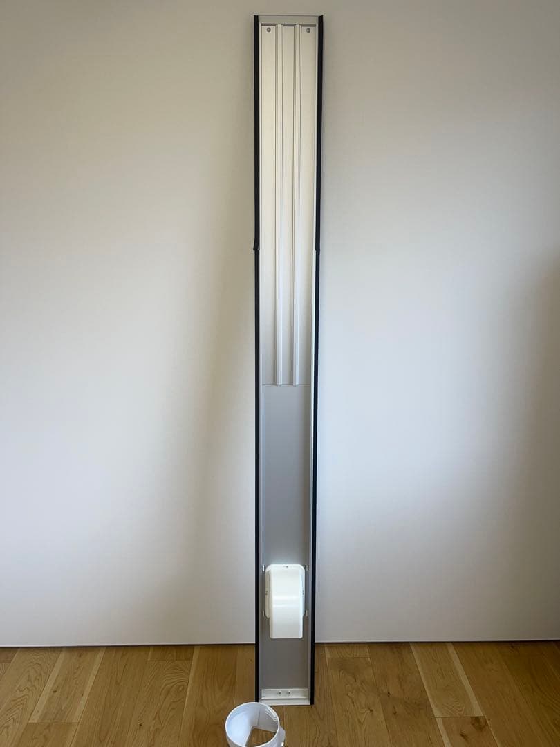 アイリスオーヤマ　ロング窓パネル