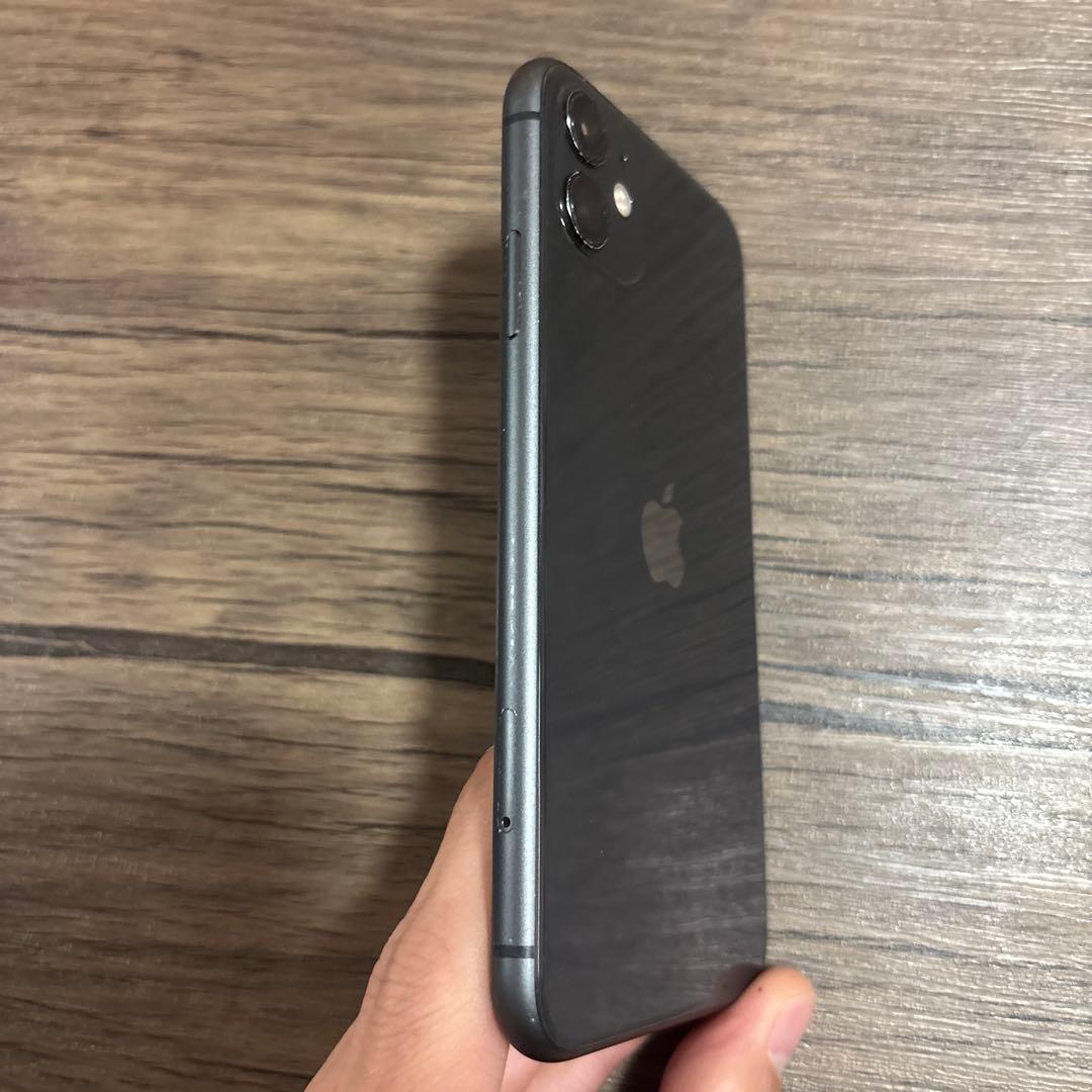 iPhone11 64GB (SIMロック解除済)