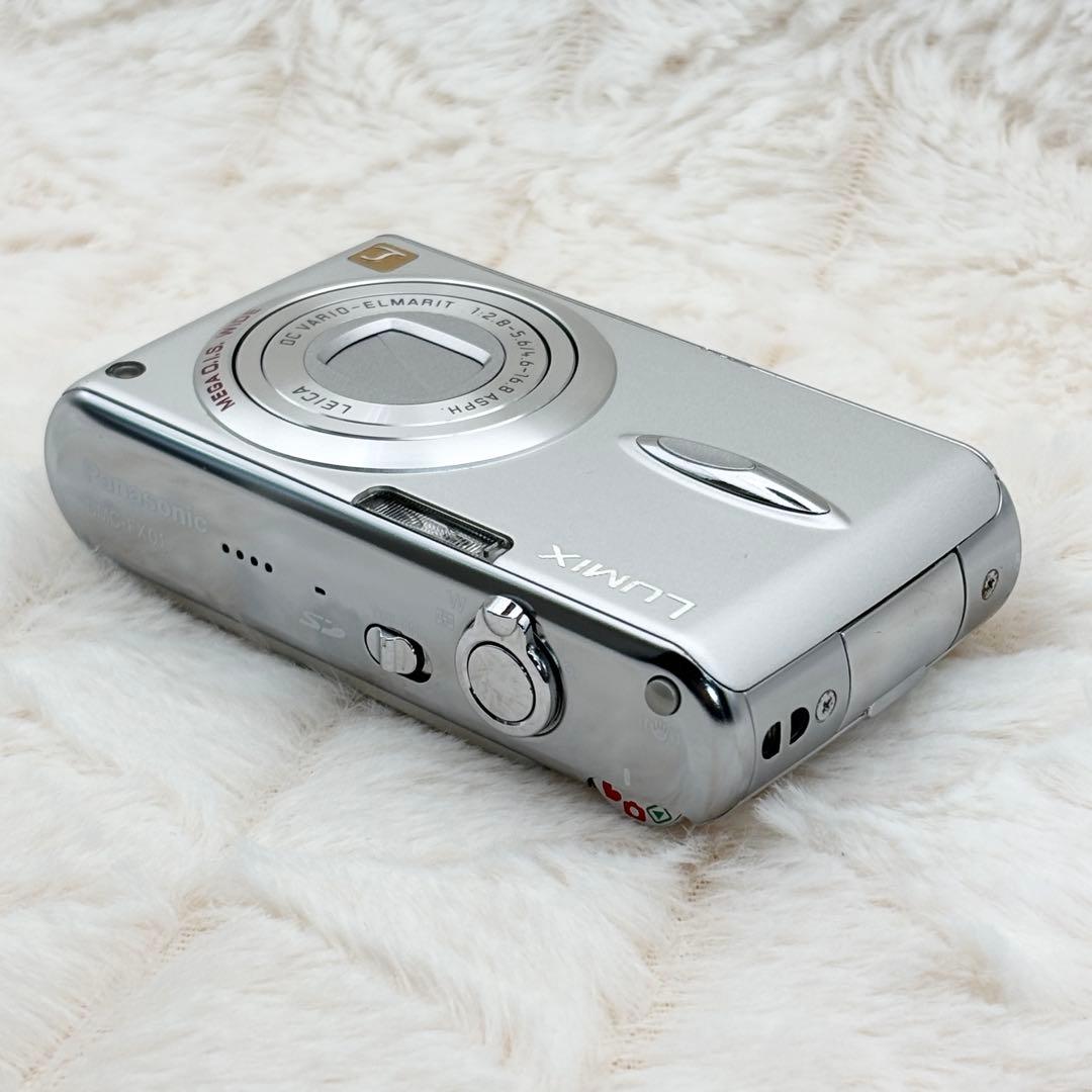 美品✨ Panasonic LUMIX DMC-FX01 シルバー