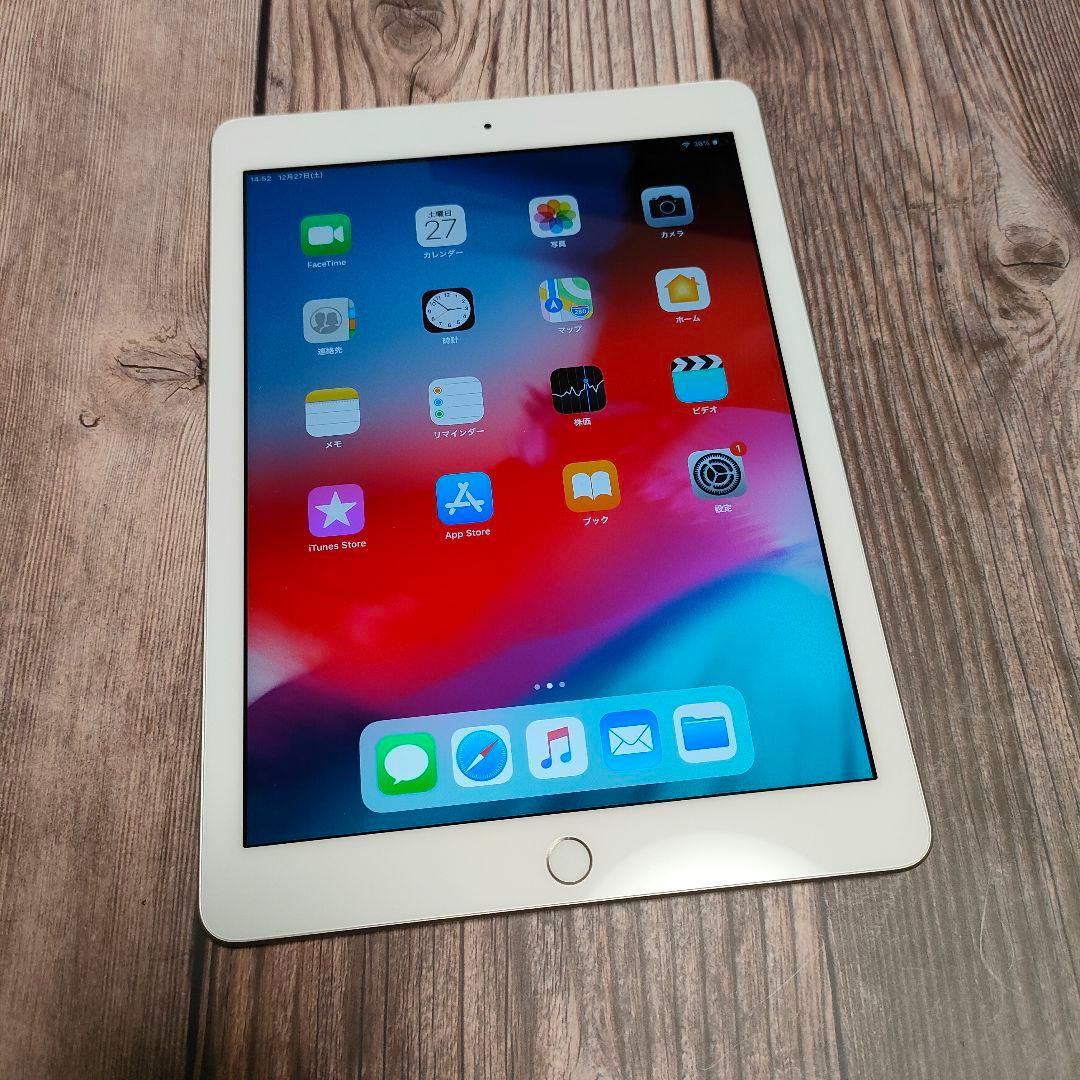 apple iPad 第6世代 32GB SIMフリー シルバー 美品