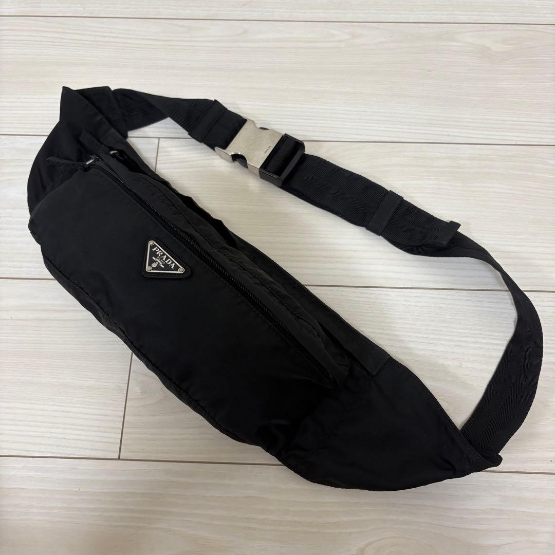 PRADA プラダ ボディバッグ ウエストバッグ 三角ロゴ ナイロン ブラック
