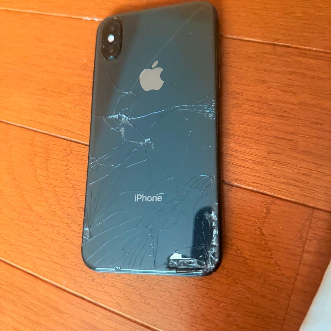 iPhone X ブラック ケース付き