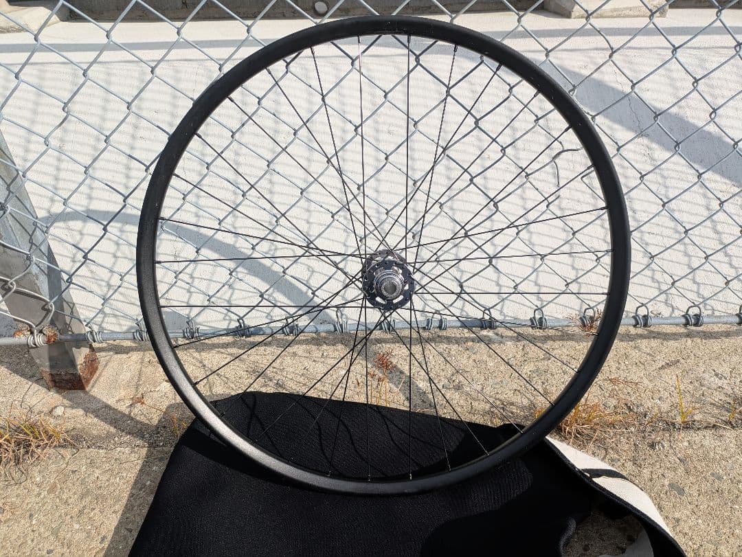 Kuwaharaディアボロ　 Stans　Flow　mk4手組み29erホイール