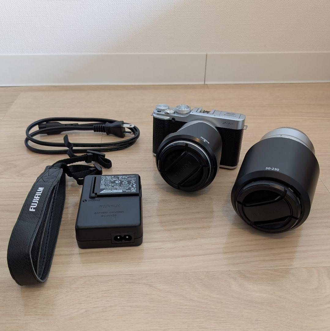 【極美品/訳あり】FUJIFILM X-A1 ダブルレンズキット 希少シルバー