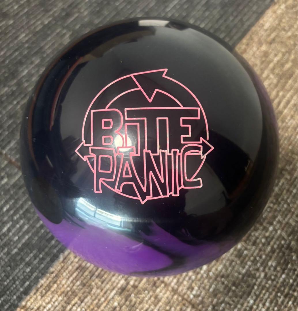 ボウリングボール　ストーム　バイトパニック　15P 5G未満　プラグ済