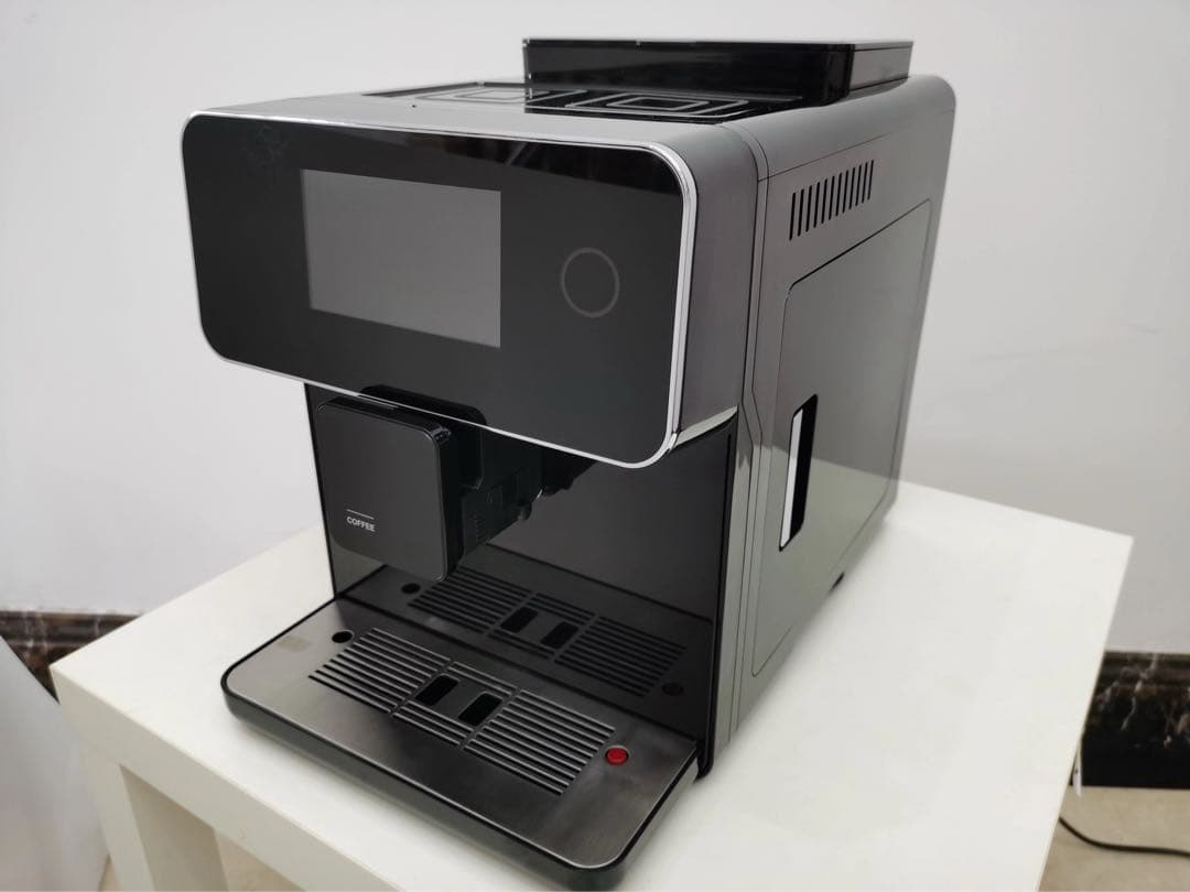 【200v】全自動エスプレッソマシン【ミルク自動泡立て付き】【タッチスクリーン】