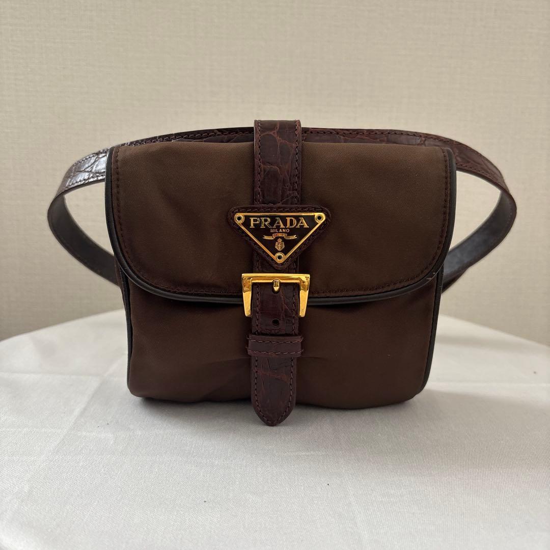 PRADA ボディバッグ・ウエストポーチ ブラウン
