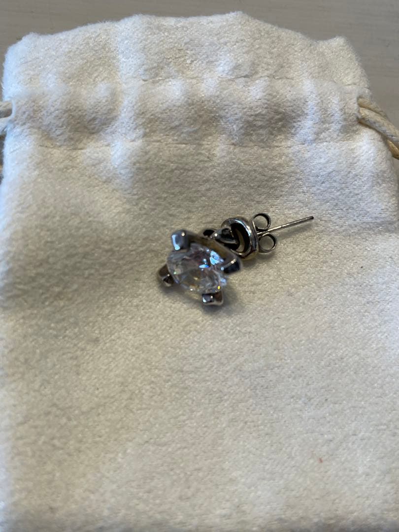 e.m. 片耳　ピアス