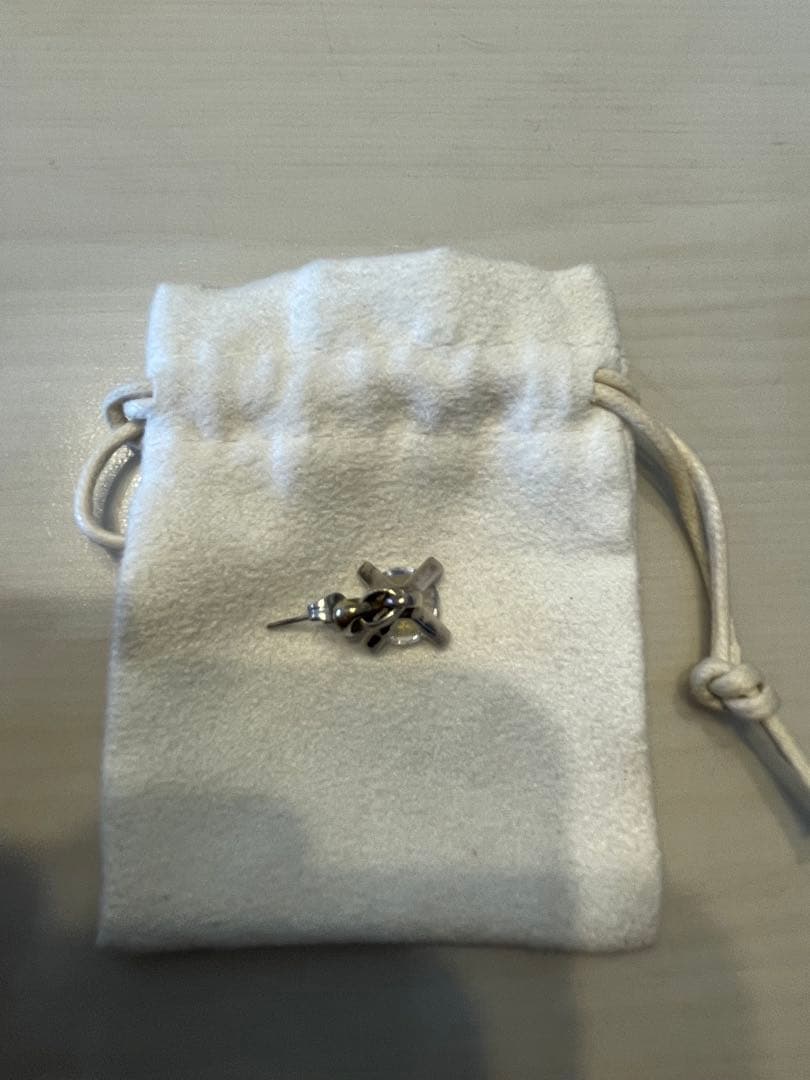 e.m. 片耳　ピアス