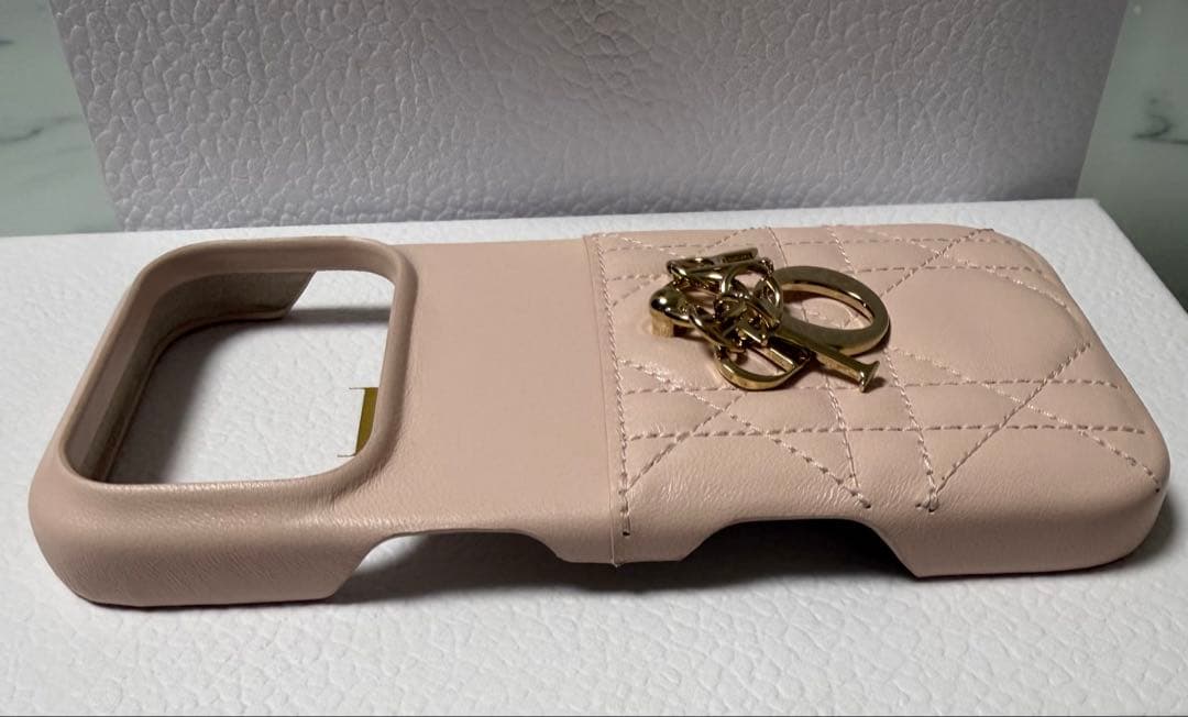 Lady Dior iPhone17proケース