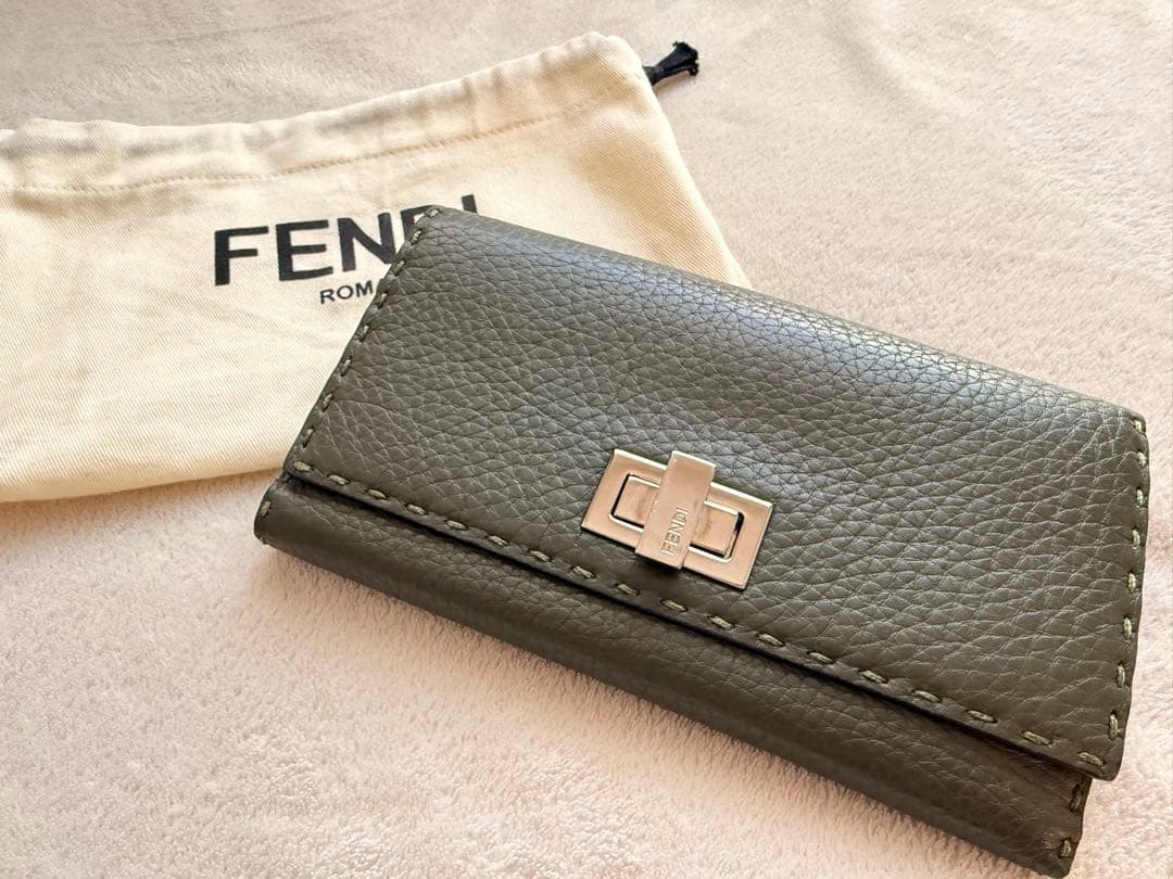 FENDI オリーブグリーン 長財布 保存袋付き
