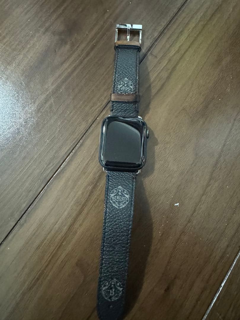 ベルルッティ黒レザーベルト 時計