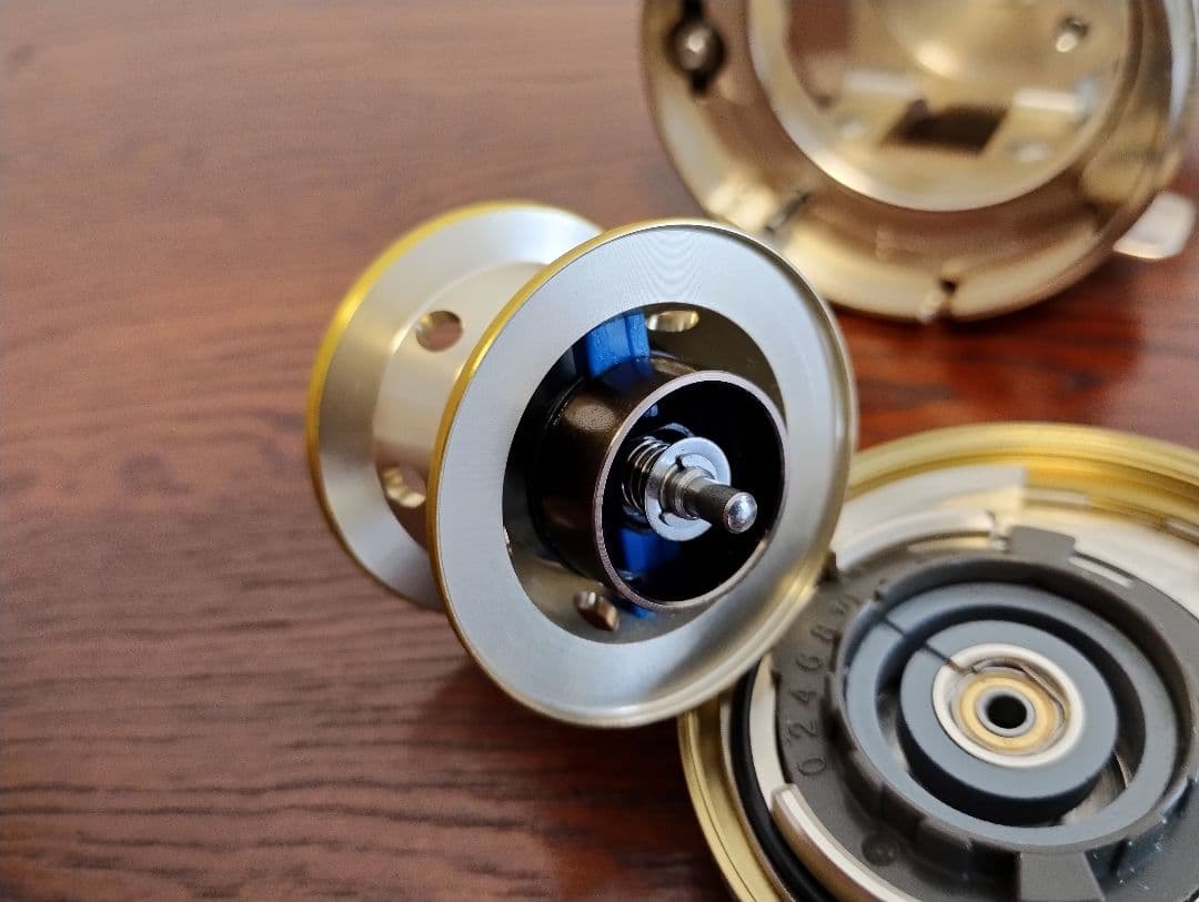 ダイワ　DAIWA　ミリオネア　CVZ205