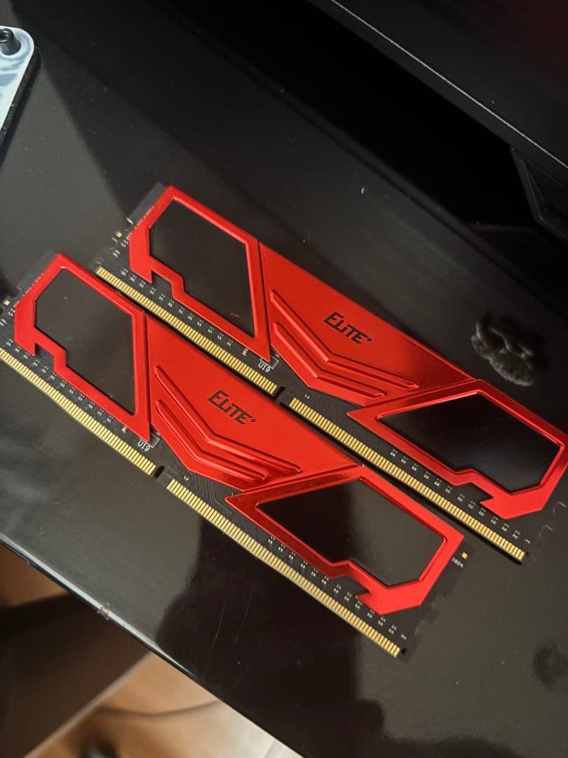 東*師様 Elite DDR4 メモリー レッド　8GB ✖️2