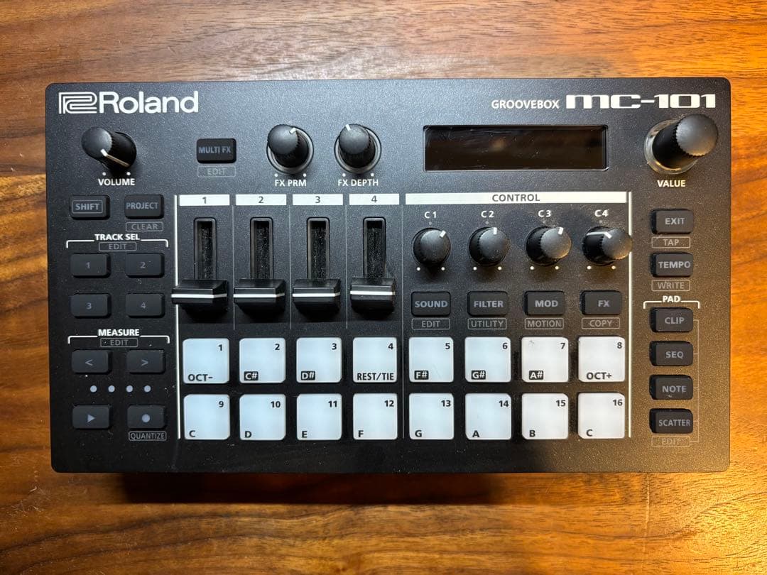 Roland MC-101 サンプラー