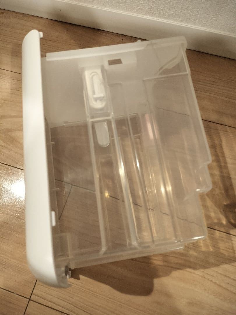 【大特価　超美品】シャープ　衣類乾燥除湿機　cv-r71-w