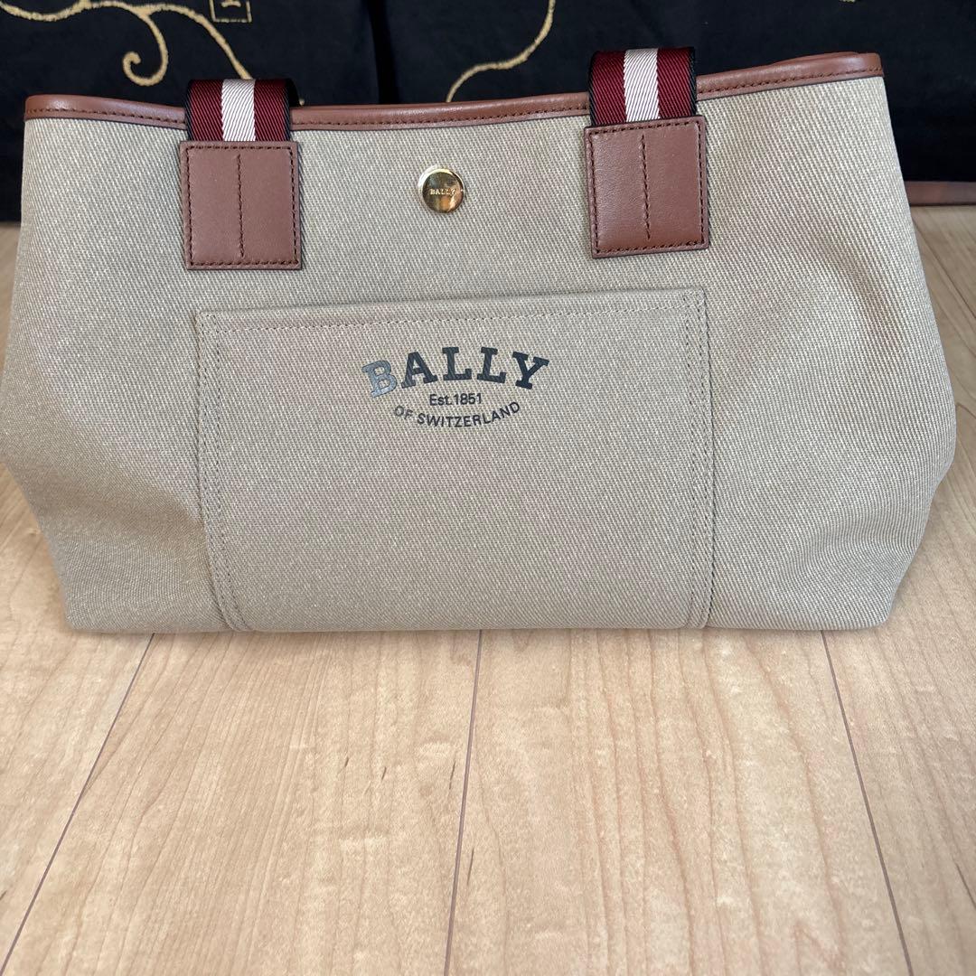 てこ様　【新品‼︎】　BALLY ベージュ キャンバス トートバッグ