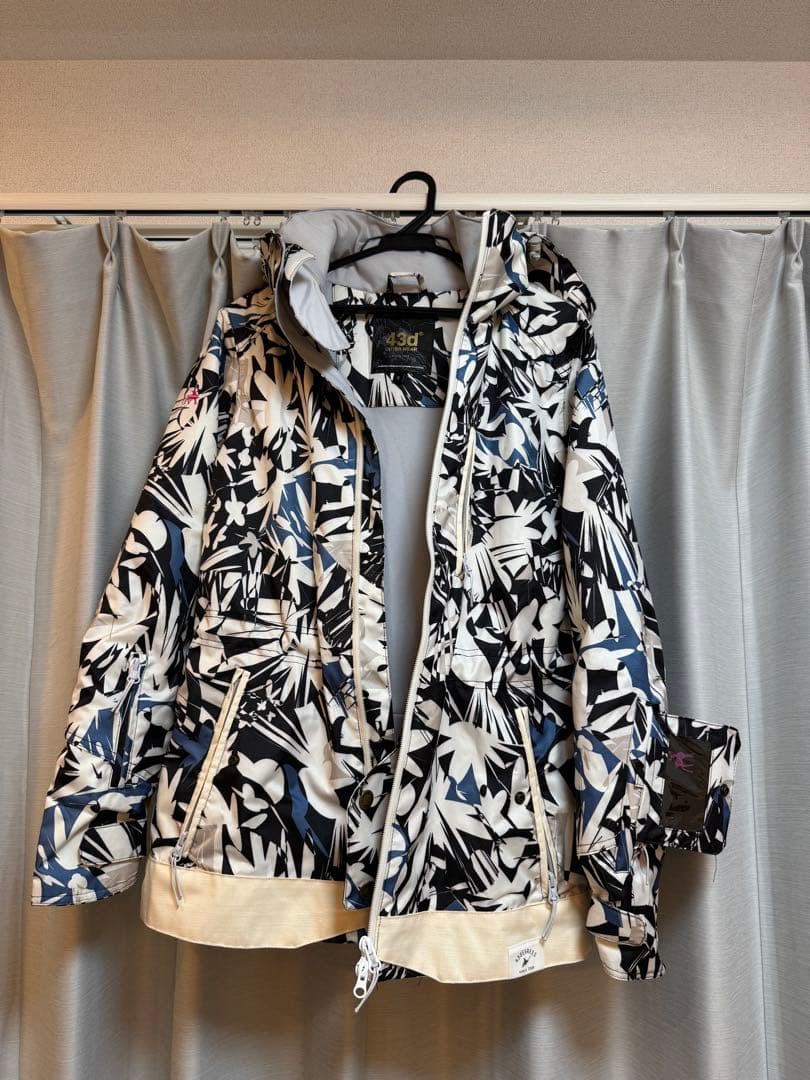 43d スノボーウェア 上下セット レディース Sサイズ