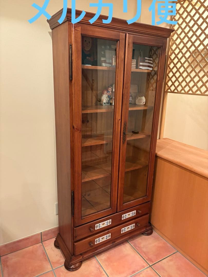 アクタス取扱　スペイン　タイル　書棚　本棚