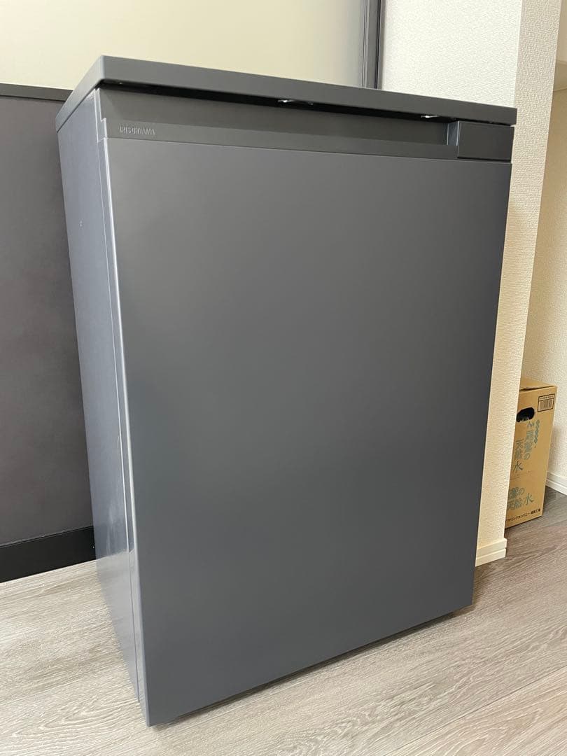 【新品・未使用】アイリスオーヤマ奥行スリム冷蔵庫 66L （IRSN-7A-B）