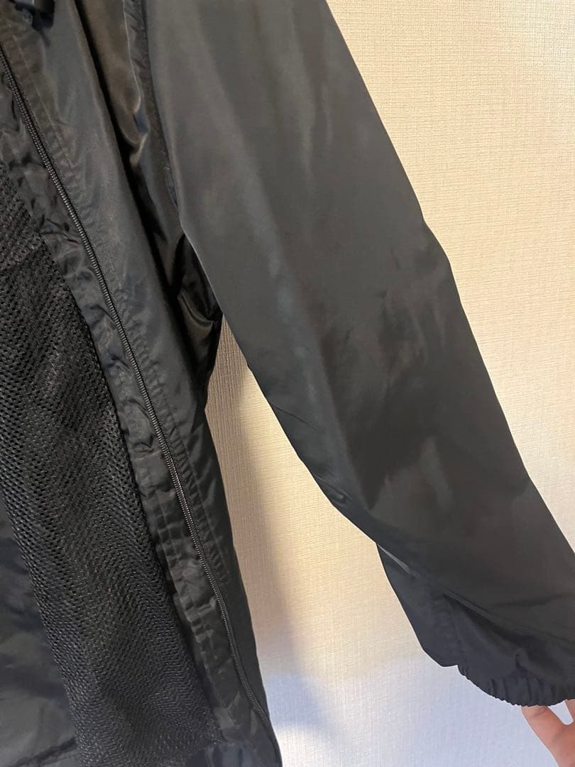 PRADA BIGロゴ　ナイロンジャケット