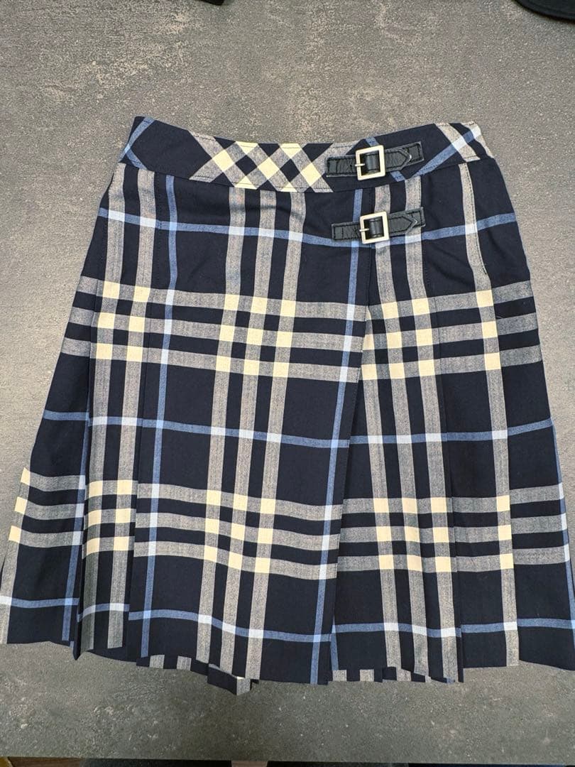 150cm バーバリー　スーツ　中学受験・卒業式